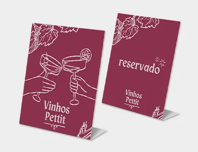 Displays de Mesa Tipo L com Arte Variável em PVC 0,76mm Cristal Frente e Verso 22,15x14,4cm - 4x0